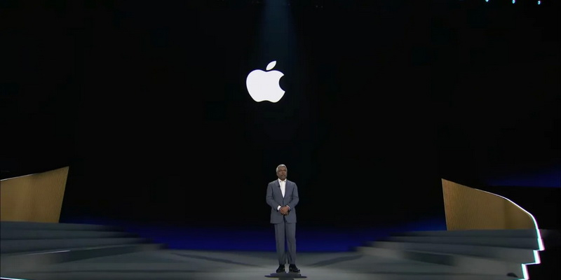 Google ogłosił uruchomienie reklamy „zwiększonej” Siri od Apple, opartej na sztucznej inteligencji Gemini
