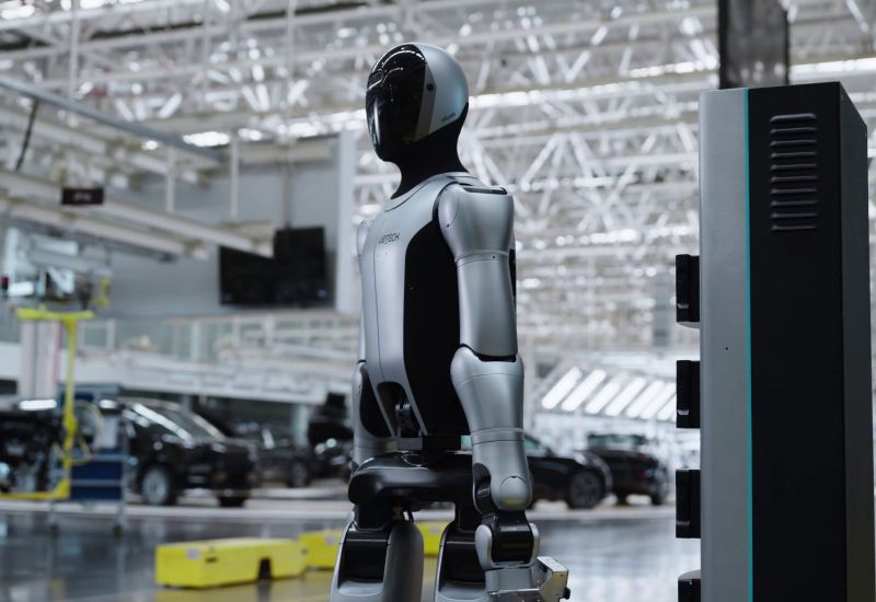 Chiński przyspiesza wdrażanie robotów: produkcja maszyn przemysłowych wzrosła o 31 % w ciągu roku