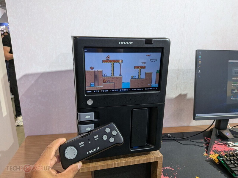 InWin przedstawiła korpus GX‑285, wyposażony w wbudowaną konsolę retro i ekran o przekątnej 10 cali
