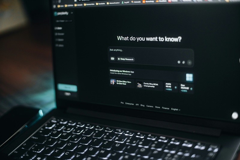 Pierwszy raz w historii zautomatyzowany ruch botów w sieci przekroczył liczbę ludzkich użytkowników online.