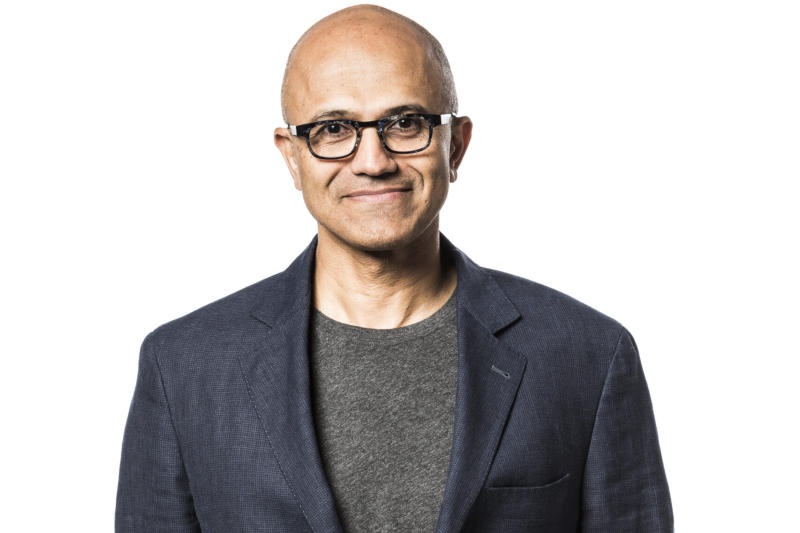 Satya Nadella z Microsoft wprowadził „czerwony kod” dla Copilota.