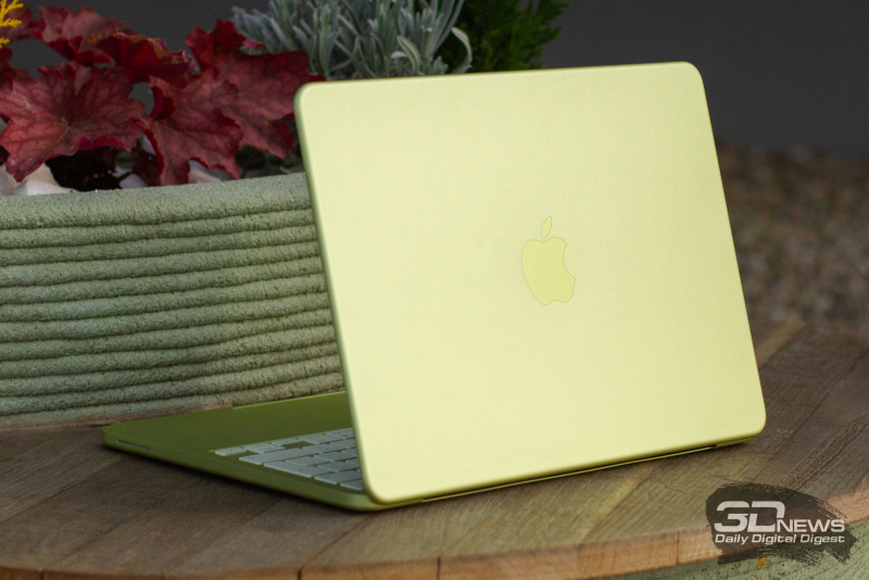 MacBook Neo rozbłysnął na rynku: Tim Cook nazwał go najskuteczniejszym startem nowej linii Mac w historii