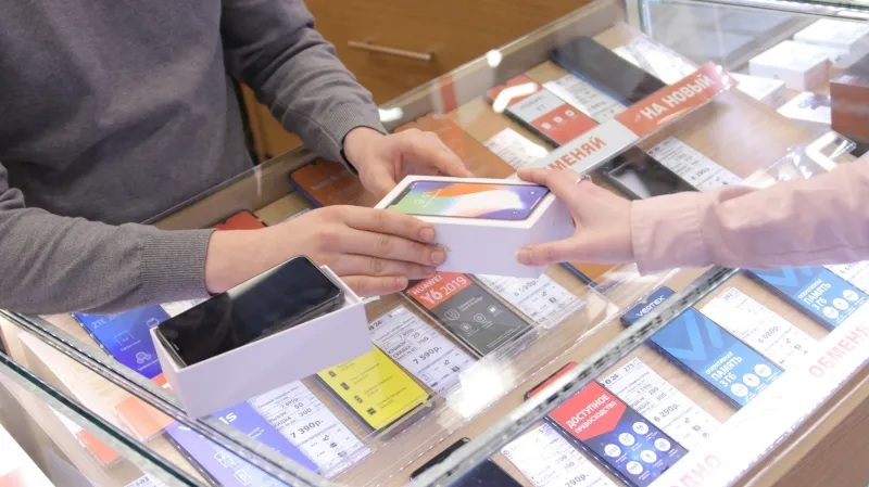 Popyt na smartfony na całym świecie wzrósł o 1 % w pierwszym kwartale 2026 roku