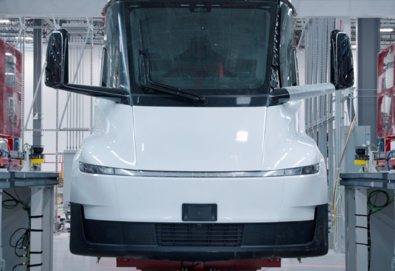 Akumulatory Tesla 4680 wykazały gorsze wyniki w porównaniu z konkurencją, mimo słów Elona Muska o ich przewadze