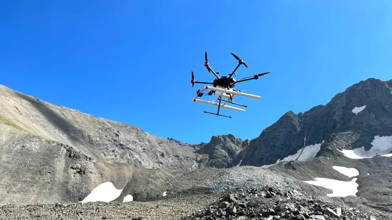 Drony z georadarami będą używane do poszukiwania źródeł wody na Marsie