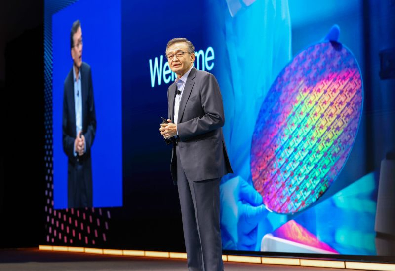 Intel zdecydowała się otworzyć procesor 18A dla zewnętrznych klientów, a nie trzymać go wyłącznie w własnych zakładach produkcyjnych.