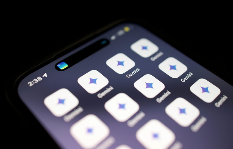 W wersji darmowej Gemini dostępna jest funkcja „Poprzednie czaty”.