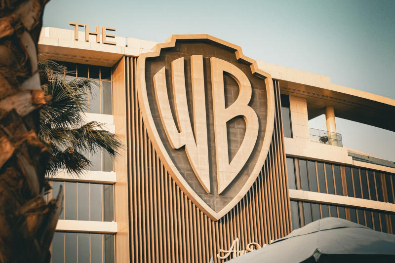 Netflix odmówił kupna Warner Bros; zwyciężyła Paramount.