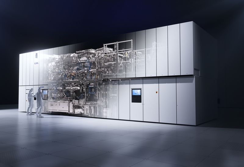 ASML planuje szerokie zastosowanie technologii High‑NA EUV już w przyszłym roku do produkcji układów scalonych z rozmiarem tranzystorów 1,4 nm i mniejszym.