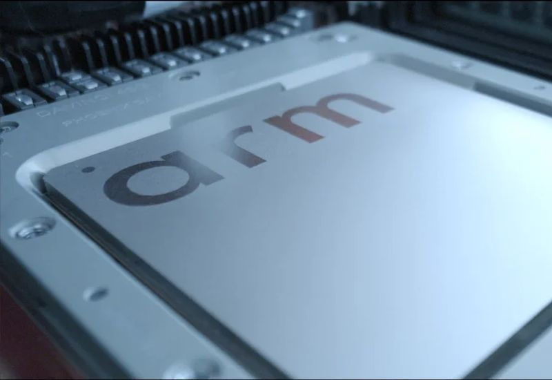 Arm już generuje 15 % przychodu z serwerów i planuje potroić go do roku 2031