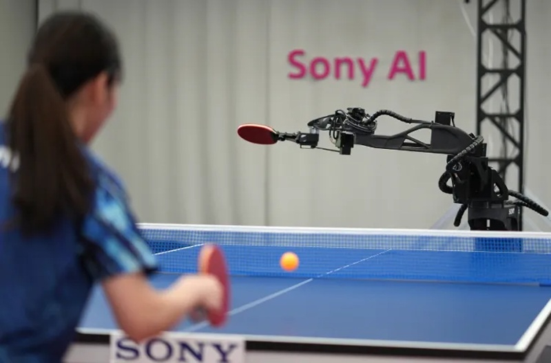 Sony wypuścił robota, który po raz pierwszy pokonuje profesjonalnych graczy w tenisa stołowego.