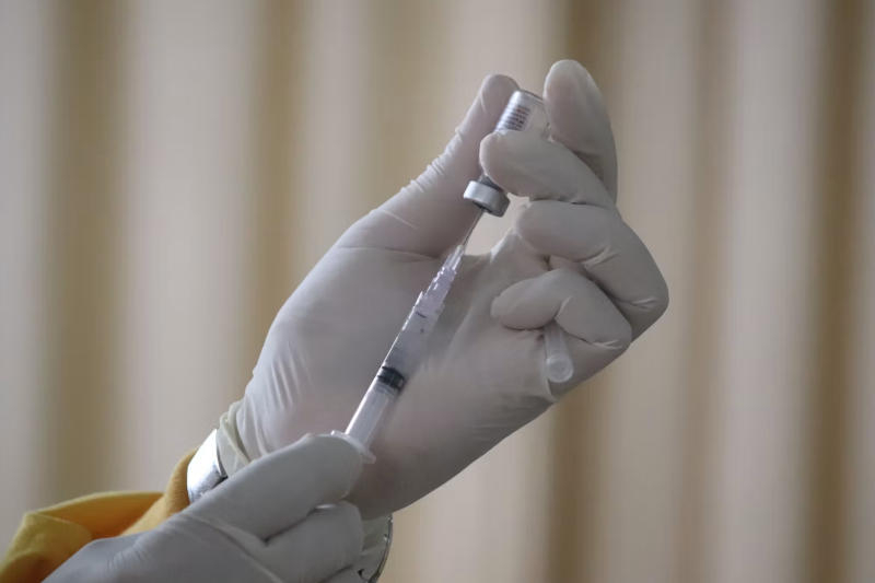 Pierwszy raz przetestowano szczepionkę opracowaną przez sztuczną inteligencję na ludziach