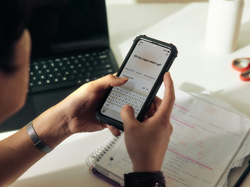 W badaniu okazało się, że połowa pracowników USA już wykorzystuje sztuczną inteligencję w miejscu pracy