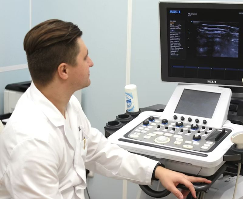 Roboty AI popełniają błędy w diagnozowaniu prawie w 80 % przypadków, jak wynika z badania