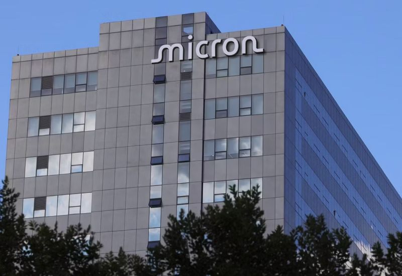 Od połowy miesiąca cena akcji Micron spadła o około 30 %