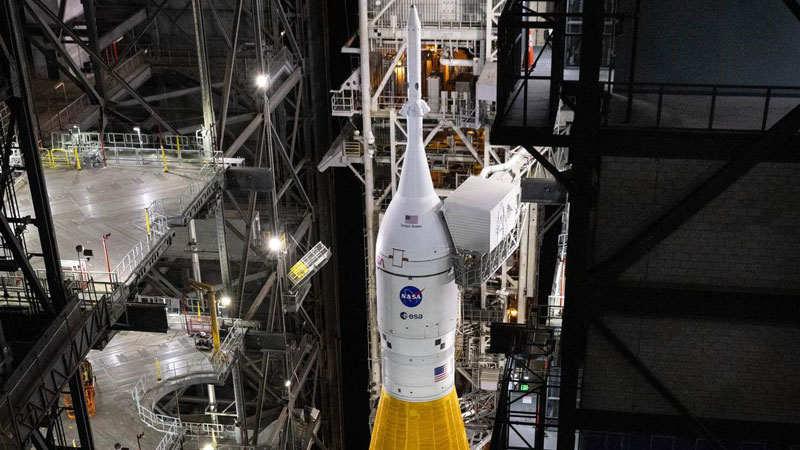 NASA ogłosiła nowy termin dla lądowania załogowego na Księżyc: misja Artemis II jest teraz potwierdzona i uruchomiona.