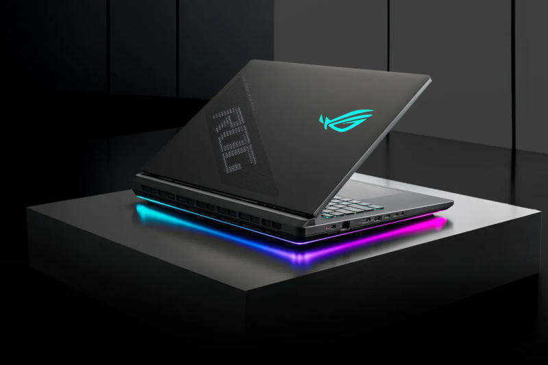Asus ROG Strix SCAR 18 debiutuje jako flagowy laptop do gier, zużywający do 320 W