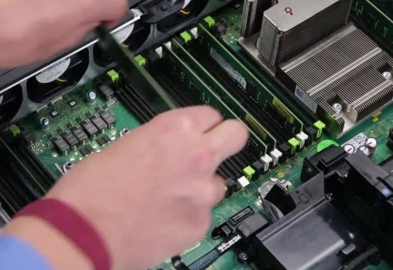 Według szefa Dell, w ciągu pięciu lat popyt na pamięć wzrośnie ponad 600‑krotnie dzięki rosnącemu zapotrzebowaniu na AI.