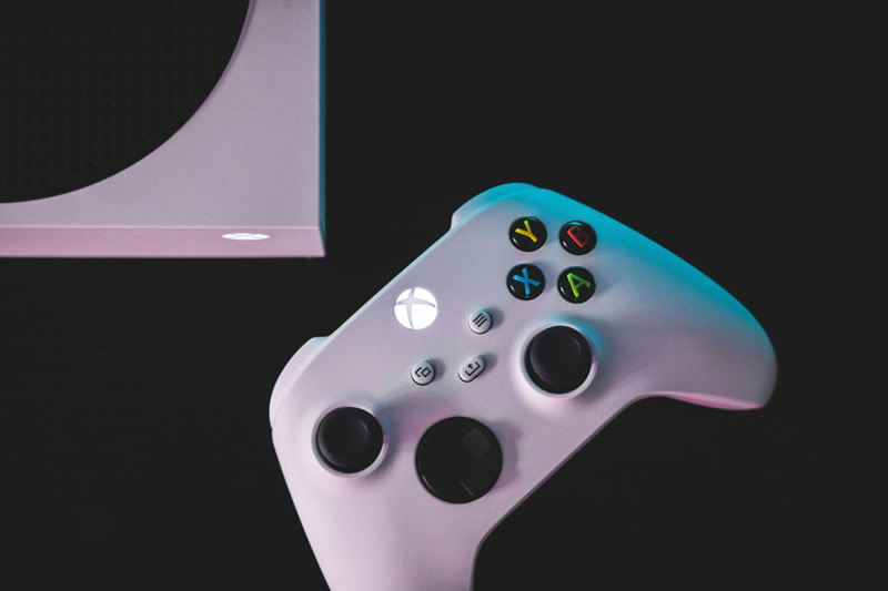Deficyt układów pamięci zmusił Microsoft do przeanalizowania terminów wydania Xbox
