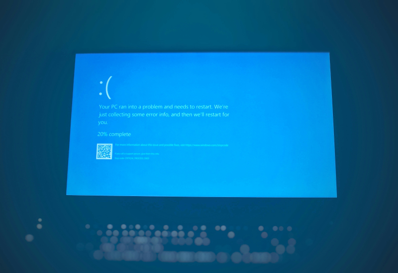 Aktualizacja Dell SupportAssist spowodowała masowe niebieskie ekrany i nieskończone ponowne uruchamianie laptopów