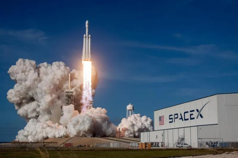 SpaceX składa wniosek o pierwszą publiczną emisję akcji, która prawdopodobnie będzie największa na świecie.