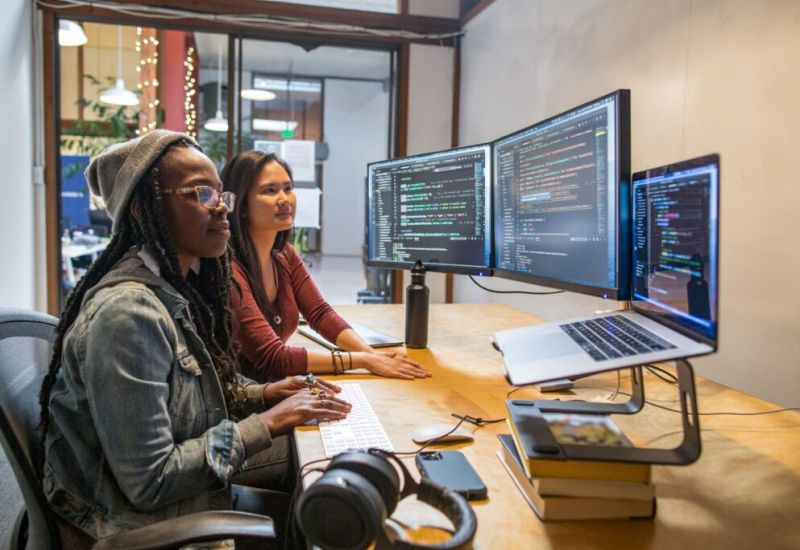 Microsoft nie będzie w stanie zarobić więcej niż 38 miliardów dolarów z partnerstwa z OpenAI