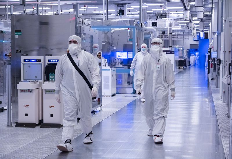 Akcje Intela wzrosły o 14 %, gdy pojawiły się informacje o transakcji z Apple.