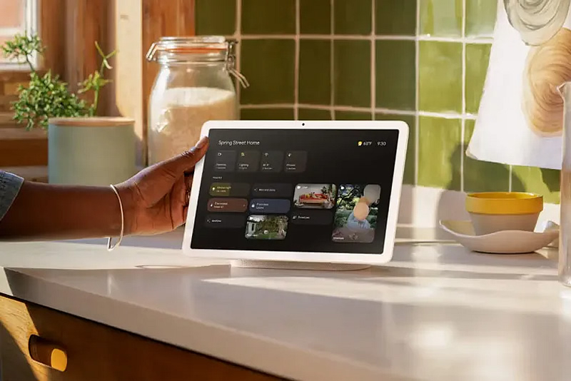 Google ulepszył asystenta AI dla inteligentnych domów: Gemini w Home teraz dokładniej rozpoznaje skomplikowane zapytania.